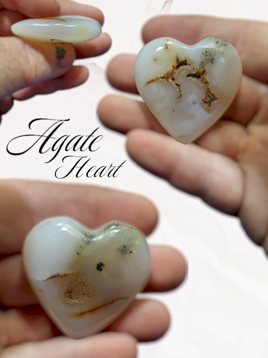 Agate heart palm stone